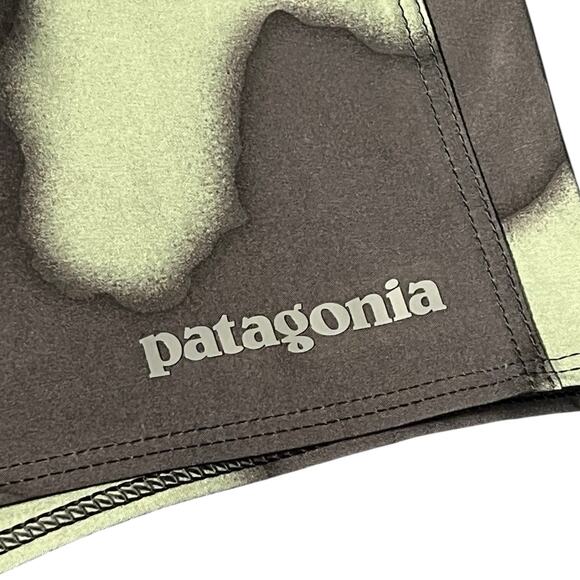 NWT Patagonia Mens Hydropeak Boardshorts 18" Camo Hemlock Green Size 42 Slim Fit - Picture 7 of 8